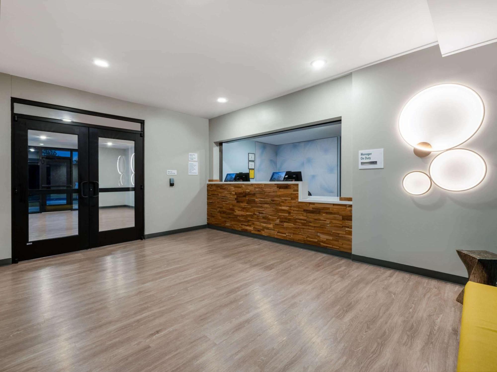Echo Suites Extended Stay By Wyndham Indianapolis Ameriplex Εξωτερικό φωτογραφία