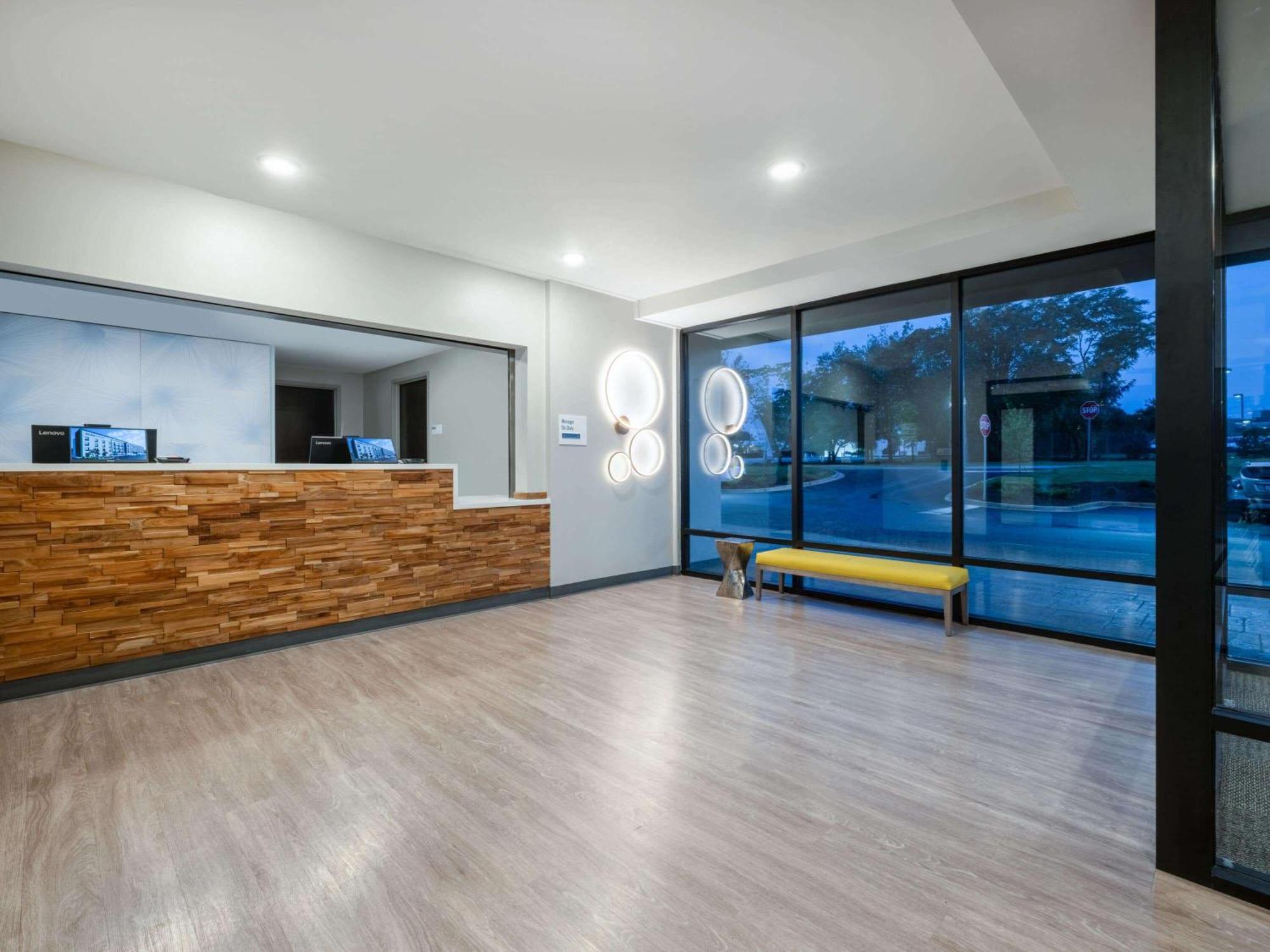 Echo Suites Extended Stay By Wyndham Indianapolis Ameriplex Εξωτερικό φωτογραφία